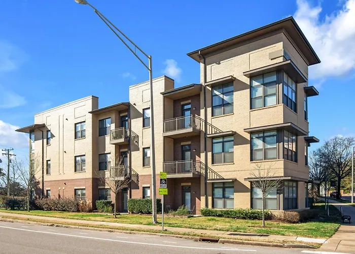 Lovely 2 Bedroom,3 Bed Near Restaurants, Bars, Shopping And Vanderbilt, Belmont
