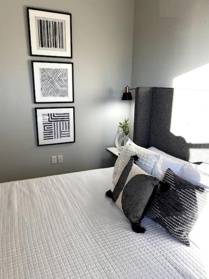 Lovely 2 Bedroom,3 Bed Near Restaurants, Bars, Shopping And Vanderbilt, Belmont Hébergement de vacances
