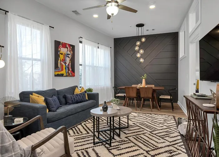 Lovely 2 Bedroom,3 Bed Near Restaurants, Bars, Shopping And Vanderbilt, Belmont